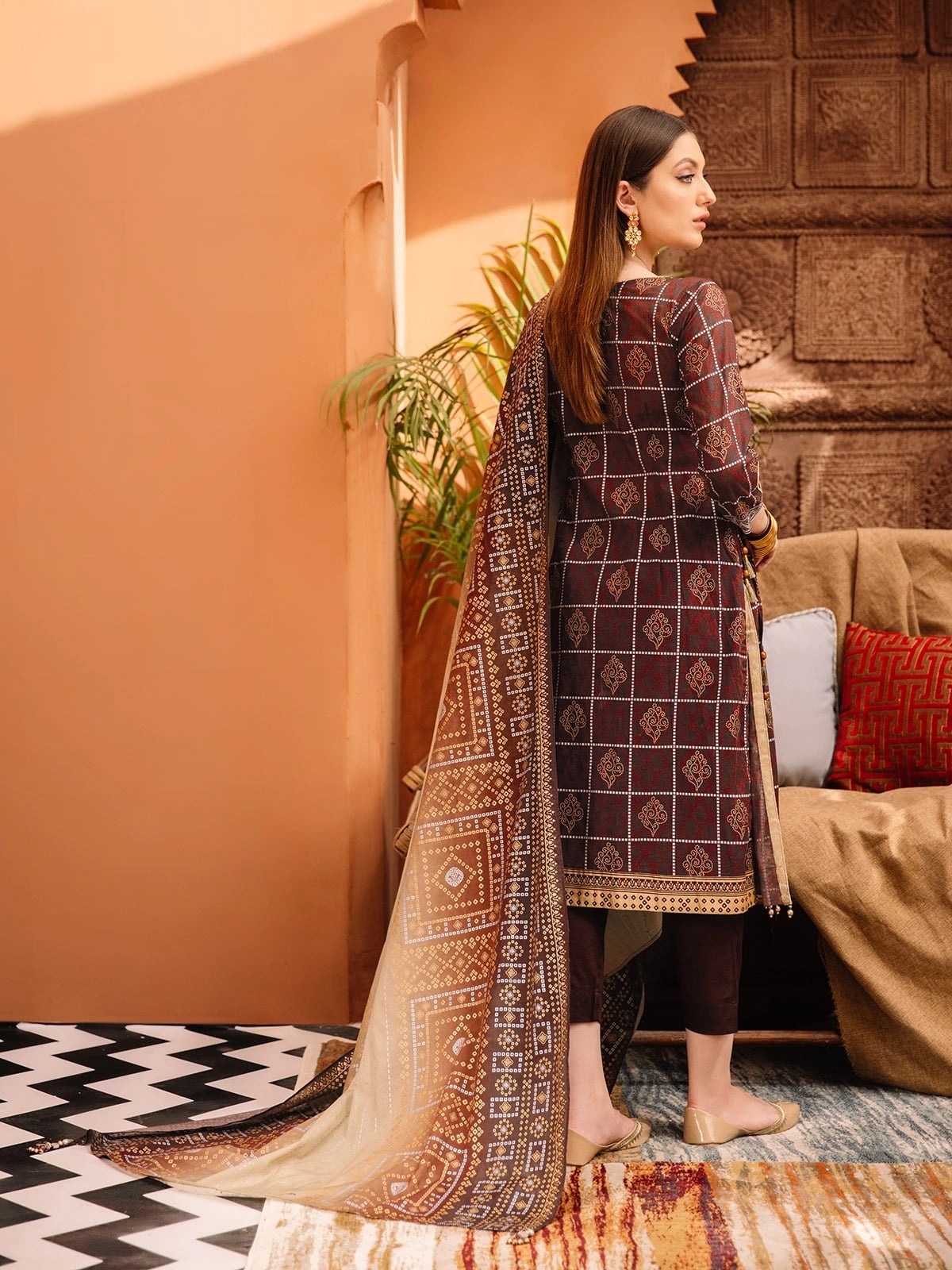 Baroque Latest Winter Peech Leather Dhanak Suits 2021 BQ-126 - Image 2