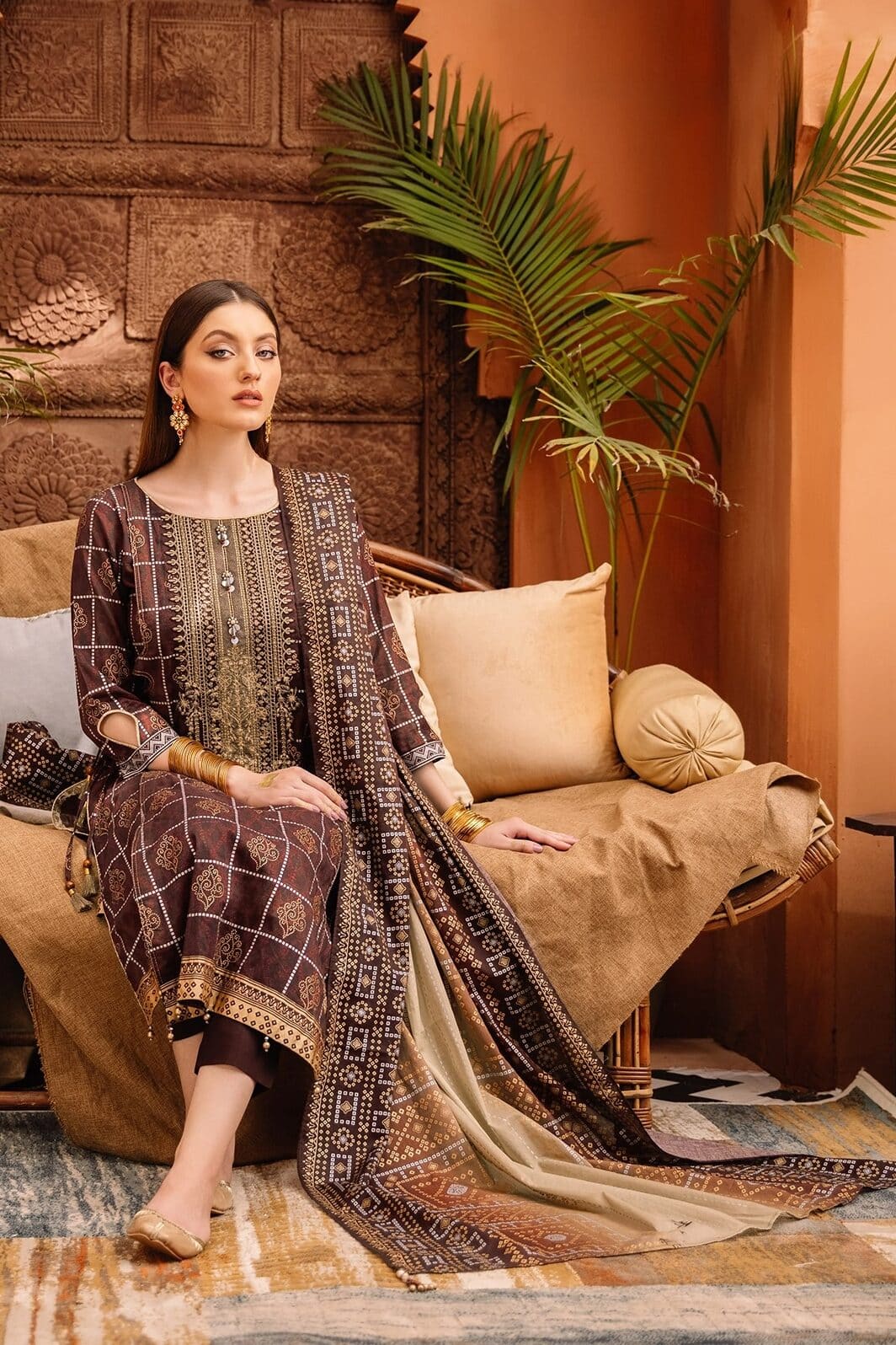 Baroque Latest Winter Peech Leather Dhanak Suits 2021 BQ-126 - Image 5